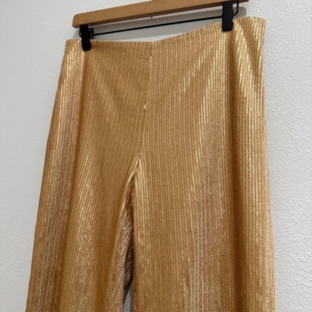 Holiday-Ready Gold Metallic Wide-Leg Pants - Picture 4 of 5